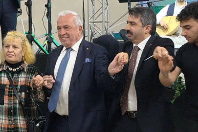 Bursa'da belediye başkanları halayda buluştu!