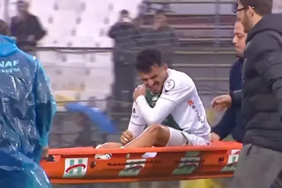 Emir Kaan Gültekin sedye ile oyundan çıktı