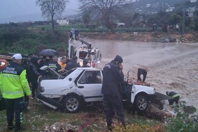 Muğla'da otomobil sel sularına kapıldı: 1 ölü, 1 yaralı