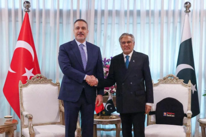 Bakan Fidan, Pakistanlı mevkidaşı ile bir araya geldi