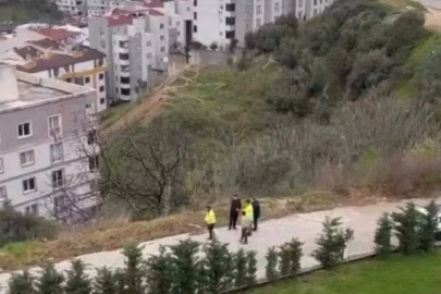 Bursa'da evlere çok yakın noktada toprak kayması! Yol trafiğe kapatıldı