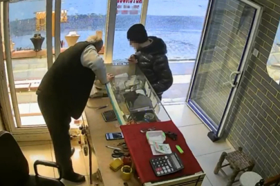 Kuyumcuya müşteri gibi giren hırsız 60 bin liralık yüzüğü alıp kayıplara karıştı