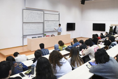 Lisans eğitiminde yeni dönem: Üniversiteler 3 yıla mı düşecek?