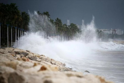 Meteoroloji'den Akdeniz için "kuvvetli fırtına" uyarısı