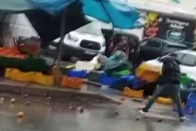 Sinir krizi geçiren manav ortalığı birbirine kattı