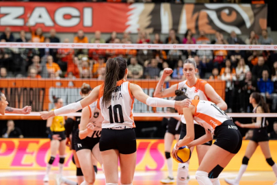 Eczacıbaşı Dynavit, play-off serisi ilk maçını kaybetti
