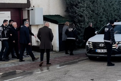 Bursa'da Başkan Bozbey'in gözaltı alınma anına ait görüntüler ortaya çıktı