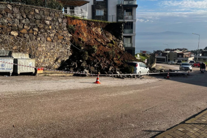 Bursa yağmura dayanamadı! Metrelerce yükseklikteki duvar çöktü