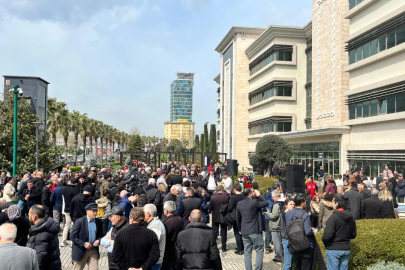 CHP Bursa'dan akşam için çağrı! Saat 19.00'da Büyükşehir önünde toplanılacak...