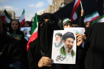 İran'da 'hayalet' lider dönemi!