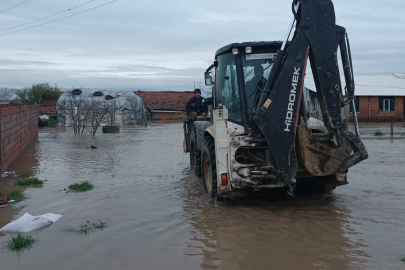 Karacabey Belediyesi Yağışa Karşı Tüm Gücüyle Sahada