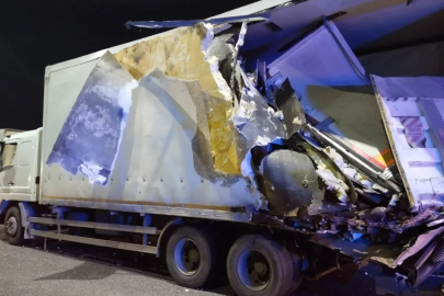 Kuzey Marmara Otoyolu'nda yolcu otobüsü tıra çarptı: 10 yaralı