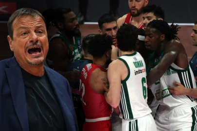Sinirlerin gerildiği derbi gecesinde gülen taraf Olympiakos! Ergin Ataman'a büyük şok