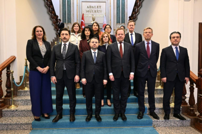 Bakan Gürlek, Hollanda Adalet ve Güvenlik Bakanı Van Weel ile görüştü