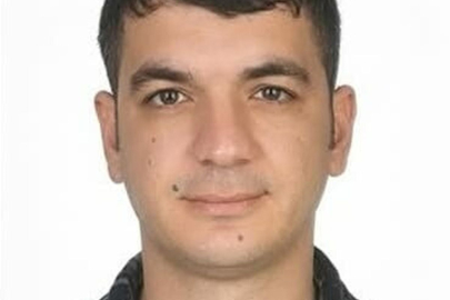 Bariyerlere çarpıp devrilen motosiklet 140 metre sürüklendi, sürücü öldü