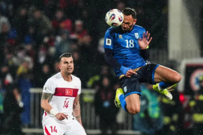 Milli yıldız yapılanlara isyan etti: 'Türk'ün Türk'ten başka dostu yokmuş'