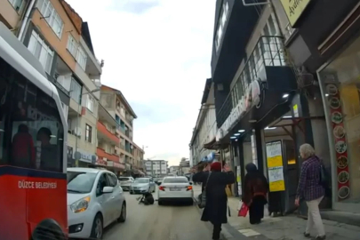 Yayaya çarptıktan sonra şoför değiştirip uzaklaştılar