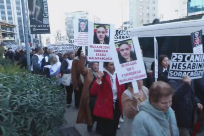 Beşiktaş'ta gece kulübündeki yangında hayatını kaybeden 29 kişinin anısına yürüyüş düzenlendi