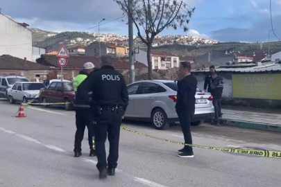 Bursa'da silahla dehşet! Yaralı adam aracıyla kaçmaya çalıştı