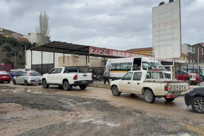 Bursa'ya çamur yağdı! Oto yıkamacılarda uzun kuyruklar oluştu