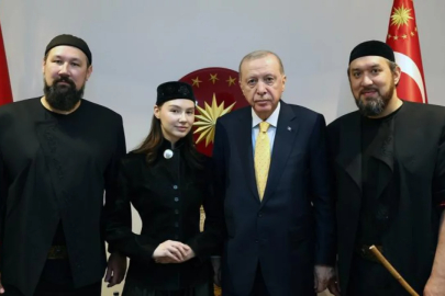 Cumhurbaşkanı Erdoğan, "Ay Yola" müzik grubunu kabul etti