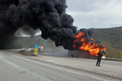 Bursa yolunda yolcu otobüsü alev topuna döndü!
