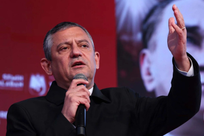 CHP Genel Başkanı Özgür Özel: 'Bu parti teslim olmayanların, kurşun bitince süngü takanların partisidir'