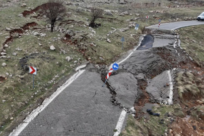 Nemrut Dağı'nda göçük! Yol kapandı!