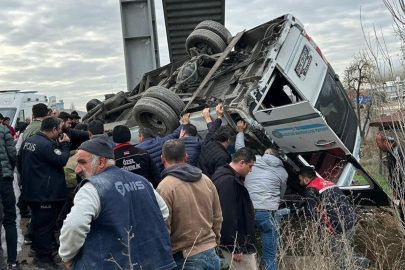 Ankara'da katliam gibi kaza! Otobüs üst geçide çarptı