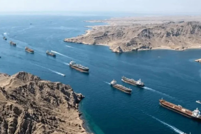 Tüm dünya sıraya girmişken 2 Türk gemisi geçiş yaptı!