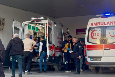 Bıçaklı kavgada 2 kardeş yaralandı