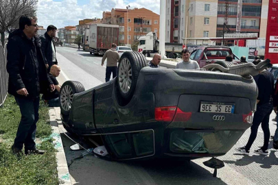 Karapınar'da kontrolden çıkan otomobil takla attı: 2 yaralı