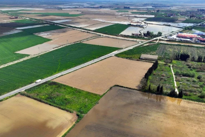 Yağmur her yeri vurdu! Tarım arazileri sular altında kaldı