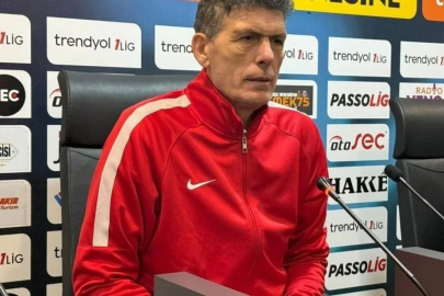 Ayağının tozuyla çıktığı ilk maçta 6 yedi: Ama "Bir topumuz direkten döndü" dedi