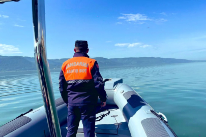 Bursa'da kaçak avlanmaya geçit yok! Gölde balık mesaisi...