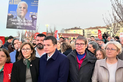 Bursa'da vatandaşlar belediye önünde toplandı!