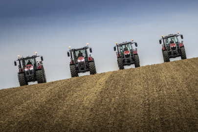Massey Ferguson Bursa, Karacabey Tarım Fuarı’nda yenilikçi teknolojileriyle ve Bosna kampanyası ile yoğun ilgi gördü