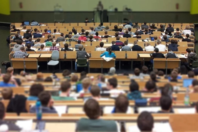 Üniversitelerde eğitim süresi kısalıyor! Nasıl bir sistem gelecek?