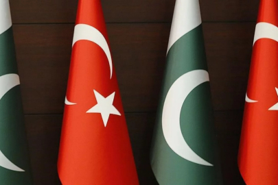 Bakan Fidan, Pakistanlı mevkidaşı Dar ile görüştü