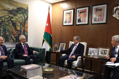 Bakan Uraloğlu, Ürdün Başbakanı Hassan ile bir araya geldi