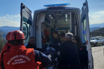 Balıkesir'de devrilen traktörün altında kalan sürücü yaşamını yitirdi