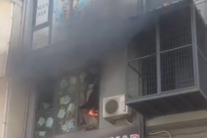 Bursa'da bir tekstil dükkanı alev aldı!