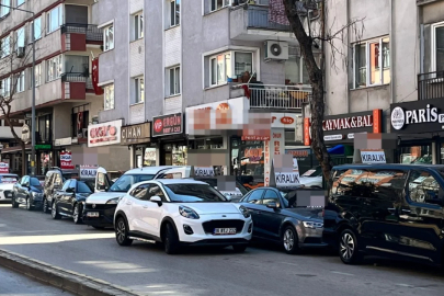 Bursa'nın en işlek caddesinde tepki çeken manzara!