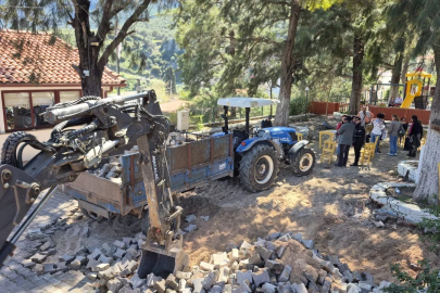 Karaburun'da Nergis Çay Bahçesi'nin çocuk parkı yapılması protesto edildi
