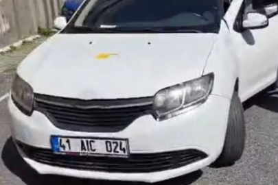 Teröristlerin kiraladığı otomobil polis ekipleri tarafından inceleniyor