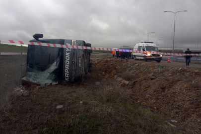 Aksaray'da tur otobüsü devrildi: 20 yaralı