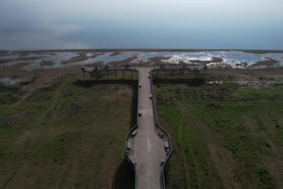 Bursa'da endişelendiren görüntü! Yürünebilecek hale geldi...