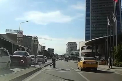 Bursa'da trafik kuralı hiçe sayıldı! Yaya geçidinde tehlikeli anlar...