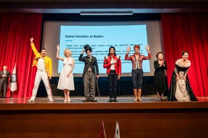 BUÜ'de sanatın ve sanatçının geleceği mercek altına alındı