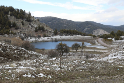 Çubuk'ta Kar Yağışı Yüksek Kesimleri Beyaza Bürüdü